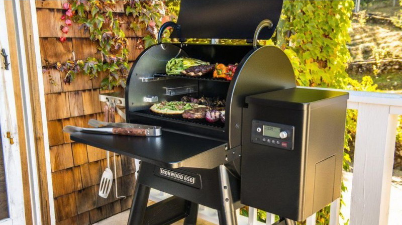 Пеллетный гриль Traeger Ironwood 650