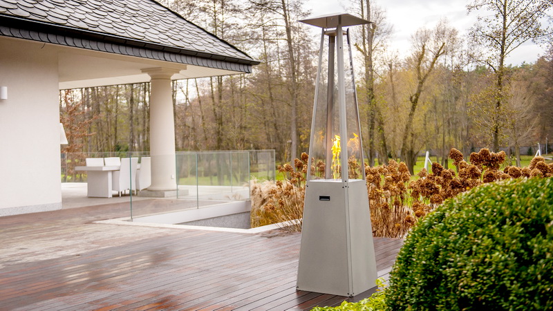 Уличный обогреватель электрический: принцип работы и преимущества